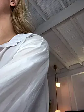 Freechat AngelBlushXXX on StripChat