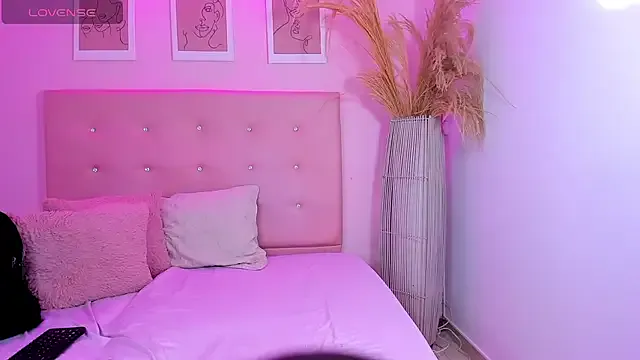 Offline ANNIE_DOLCE_ on StripChat