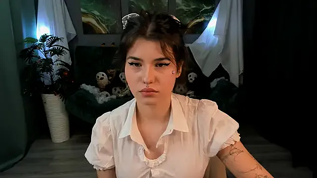 Offline AnoraDark on StripChat