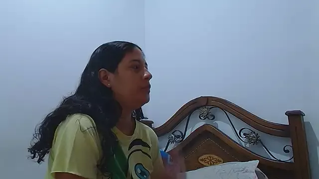 Offline Aria_Arthur on StripChat