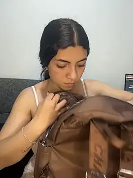 Offline arieel__722 on StripChat