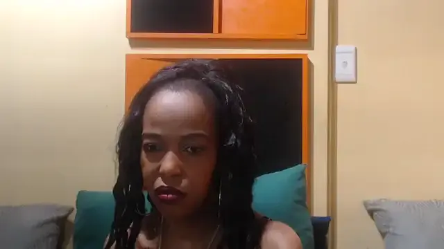 Offline AssSeductress43 on StripChat