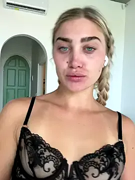 Offline Aurii_Angel on StripChat