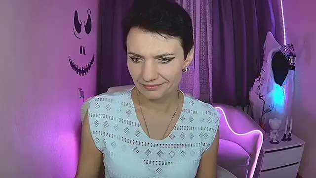 Freechat AvaSaturnian on StripChat