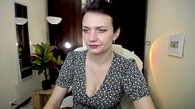 Freechat AvaSaturnian on StripChat