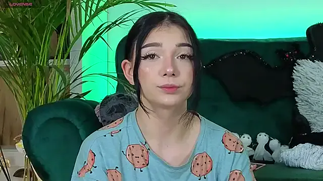 Freechat Avery-- on StripChat