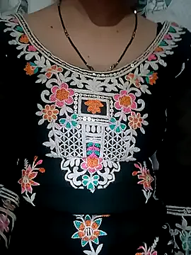 Offline Ayesha_Baby30 on StripChat