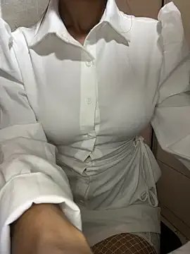 Bandidasexy22 — Hidden masturbation in the living room