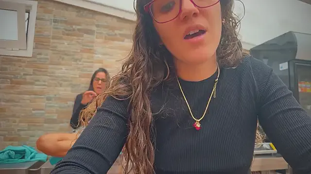 Offline barfantasy on StripChat