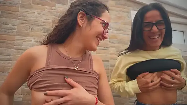 Offline barfantasy on StripChat