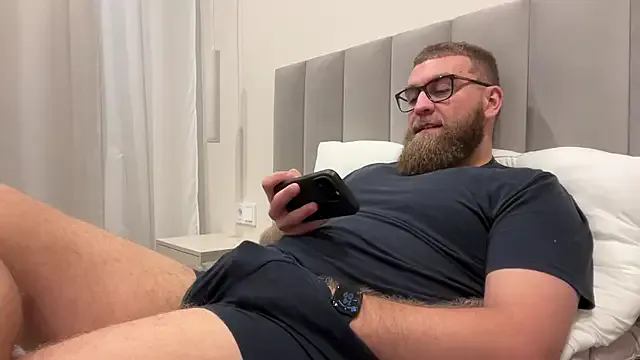 Offline Bear_bear_ on StripChat