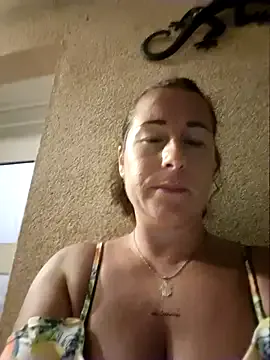 Freechat bichota85 on StripChat