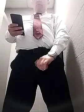 Offline BigCristh79 on StripChat