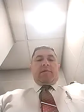 Offline BigCristh79 on StripChat