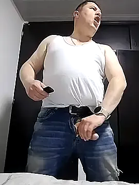 Offline BigCristh79 on StripChat