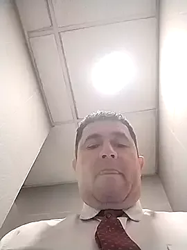 Offline BigCristh79 on StripChat