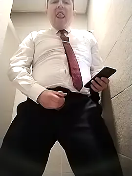 Offline BigCristh79 on StripChat