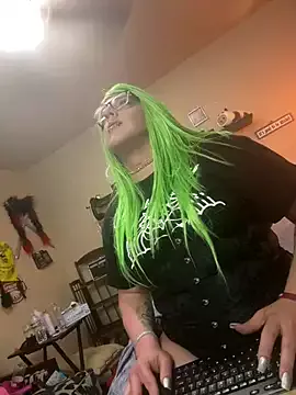 Offline Blakelytgirl on StripChat