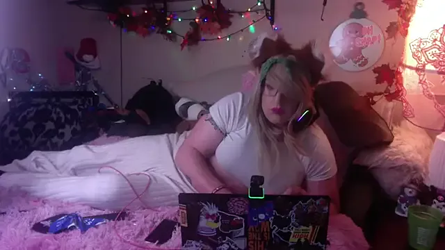 Offline Blakelytgirl on StripChat