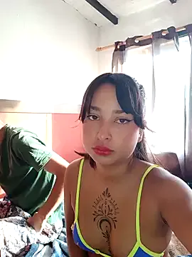 Bonnie_Clydeee on StripChat 