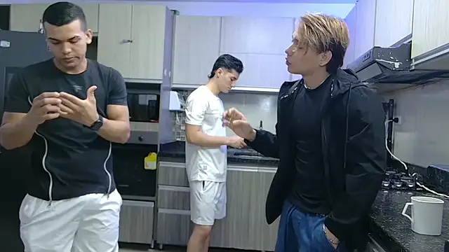 Freechat Boysgang_sex on StripChat