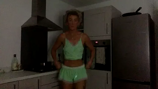 Offline Bratty-Blonde55 on StripChat