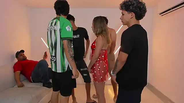 Offline brutal_sex_room2k on StripChat