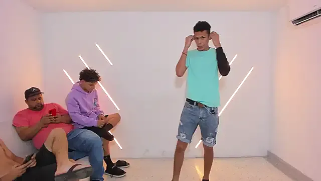 Offline brutal_sex_room2k on StripChat