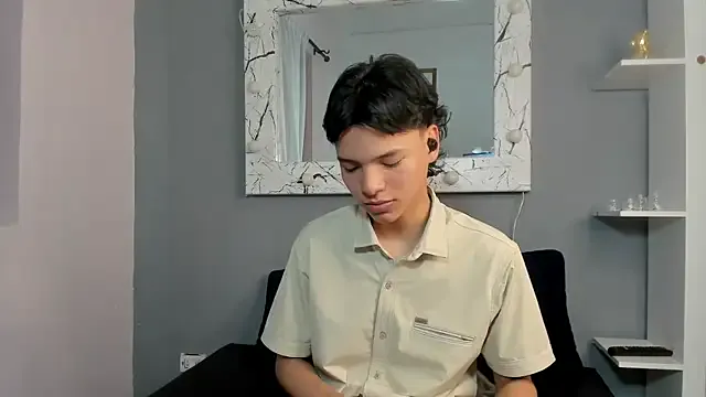 Offline camillo_virgil on StripChat