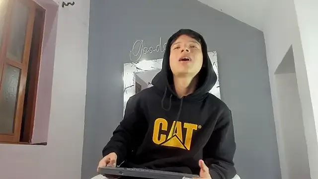 Offline camillo_virgil on StripChat