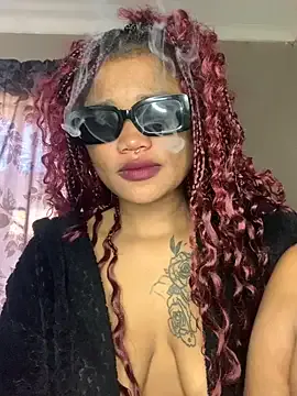 Offline cardibabe on StripChat