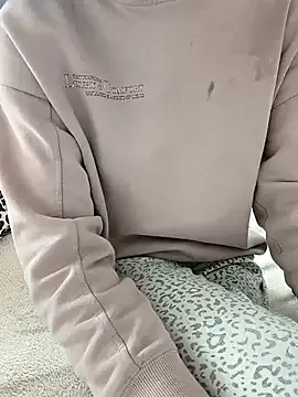 Offline carlina28 on StripChat