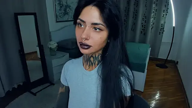 Offline CharimgSabrina on StripChat