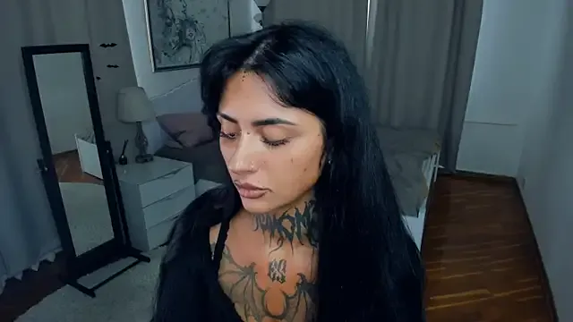 Offline CharimgSabrina on StripChat