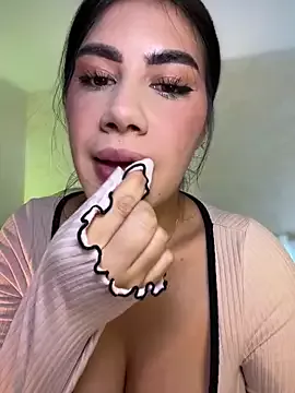 Offline clarachanelricek on StripChat