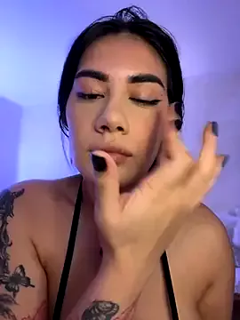 Offline clarachanelricek on StripChat