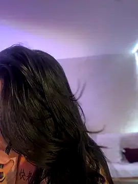 Offline clarachanelricek on StripChat