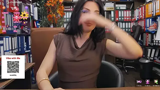 Offline classyladyrellax on StripChat