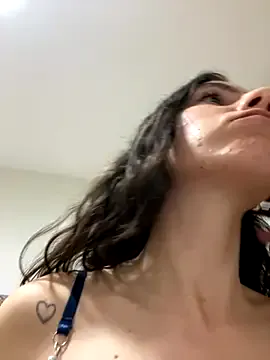 Offline coquette15 on StripChat