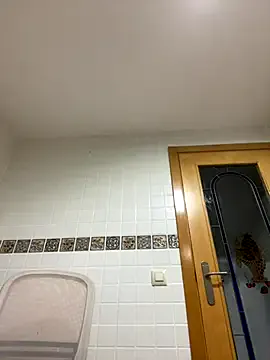 Offline coquette15 on StripChat