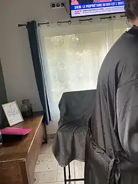 Offline coquineronde on StripChat