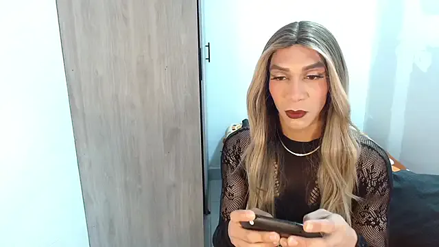 Offline couple_vzl on StripChat