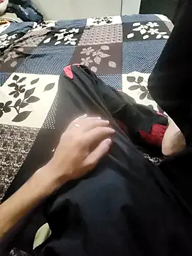 StripChat coupleyug is Freechat coupleyug — Finger her pussy