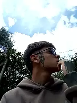 Offline Cuervo_maniaco on StripChat