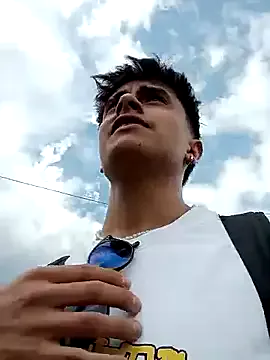 Offline Cuervo_maniaco on StripChat