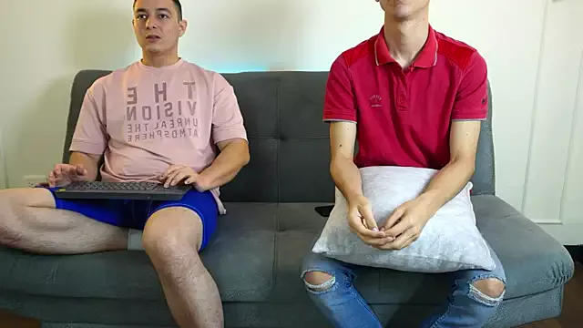 Offline Cum_hunters on StripChat