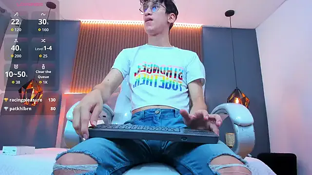 Offline Cum_hunters on StripChat