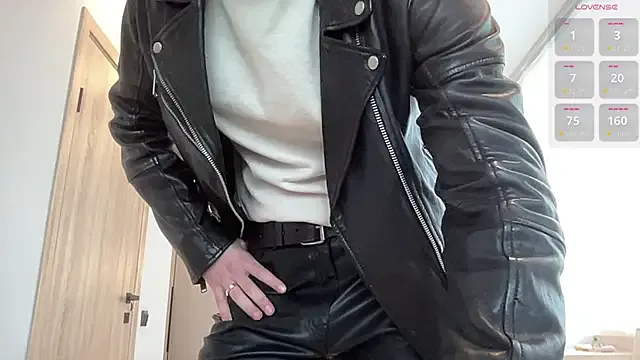 Offline cute_mark on StripChat