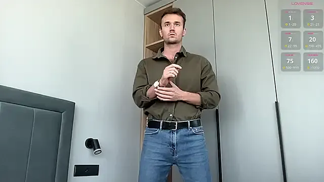 Offline cute_mark on StripChat