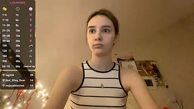 DanaCore on StripChat 